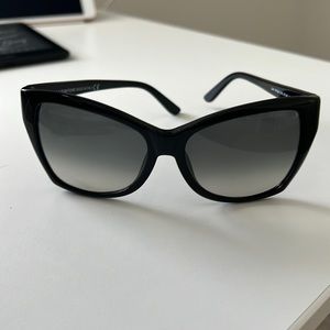 Tom Ford Carli Cat Eye Sunglasses TF295 in Black